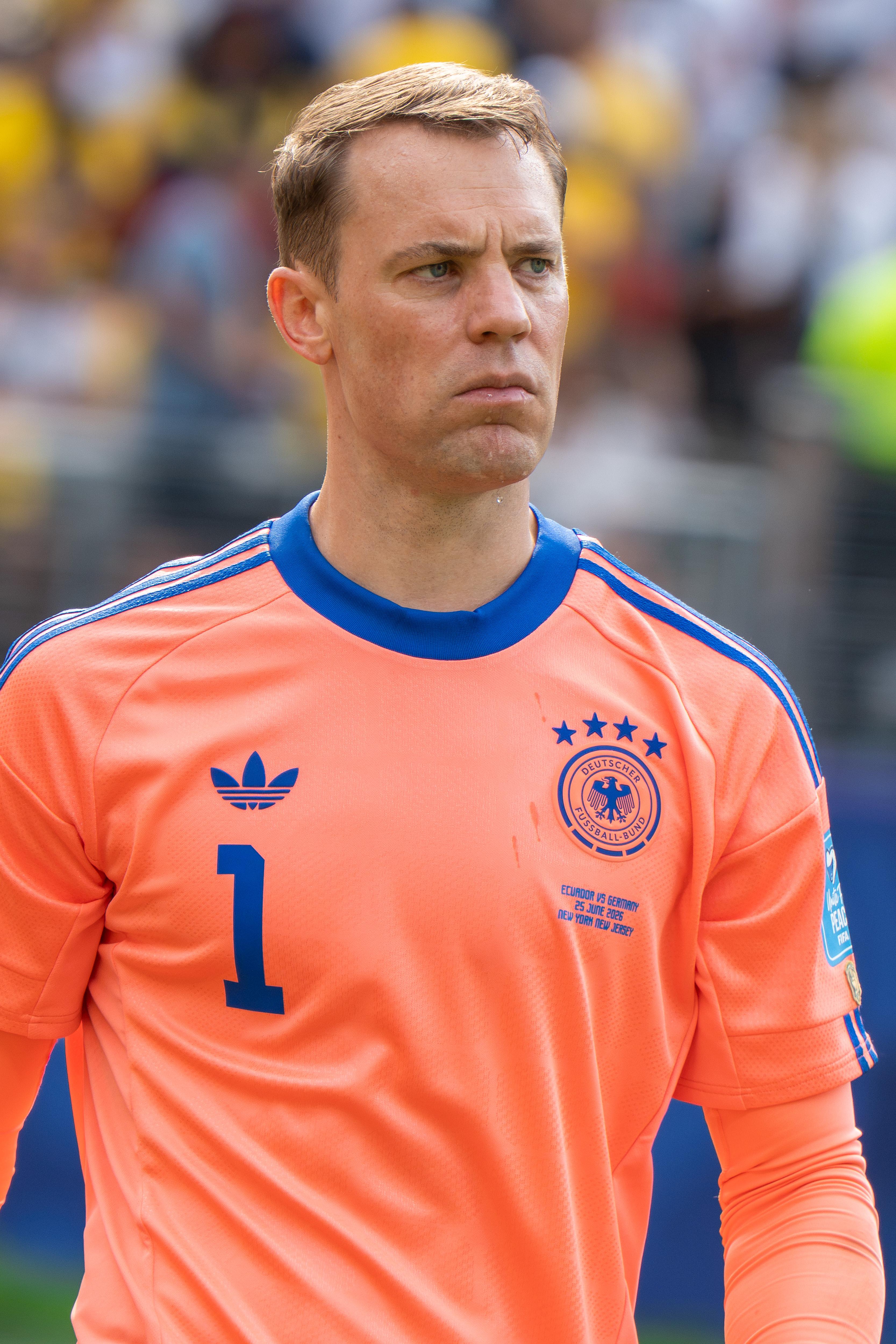 Manuel Neuer'den Emeklilik Sinyali: 'Bu Sezon Son Olabilir'