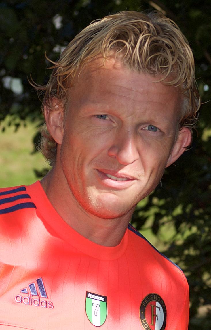 Fenerbahçe Dirk Kuyt'ı yardımcı antrenör olarak açıkladı