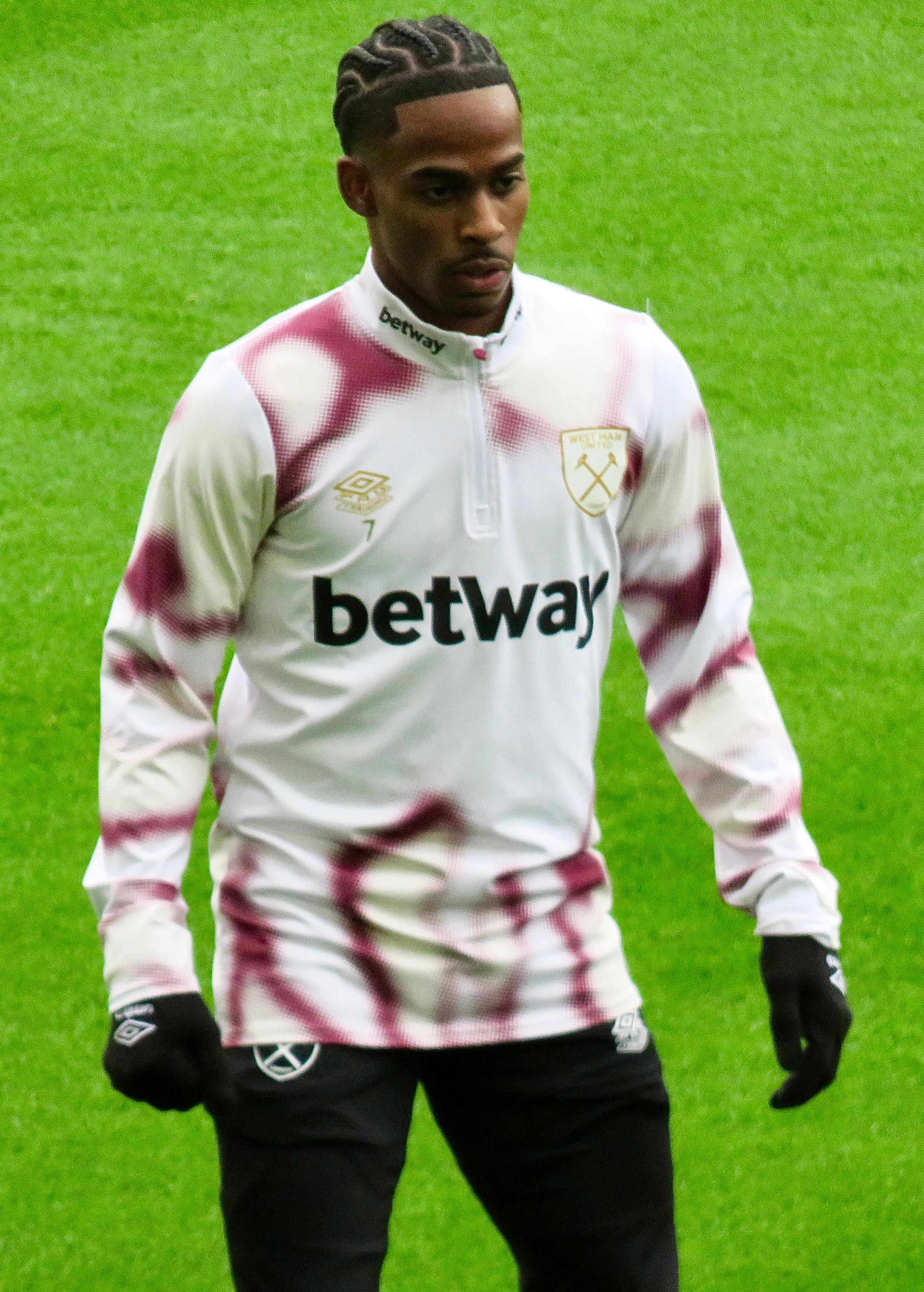 Crysencio Summerville, West Ham'den Ayrılıyor; Manchester United ve Diğerleri İlgili