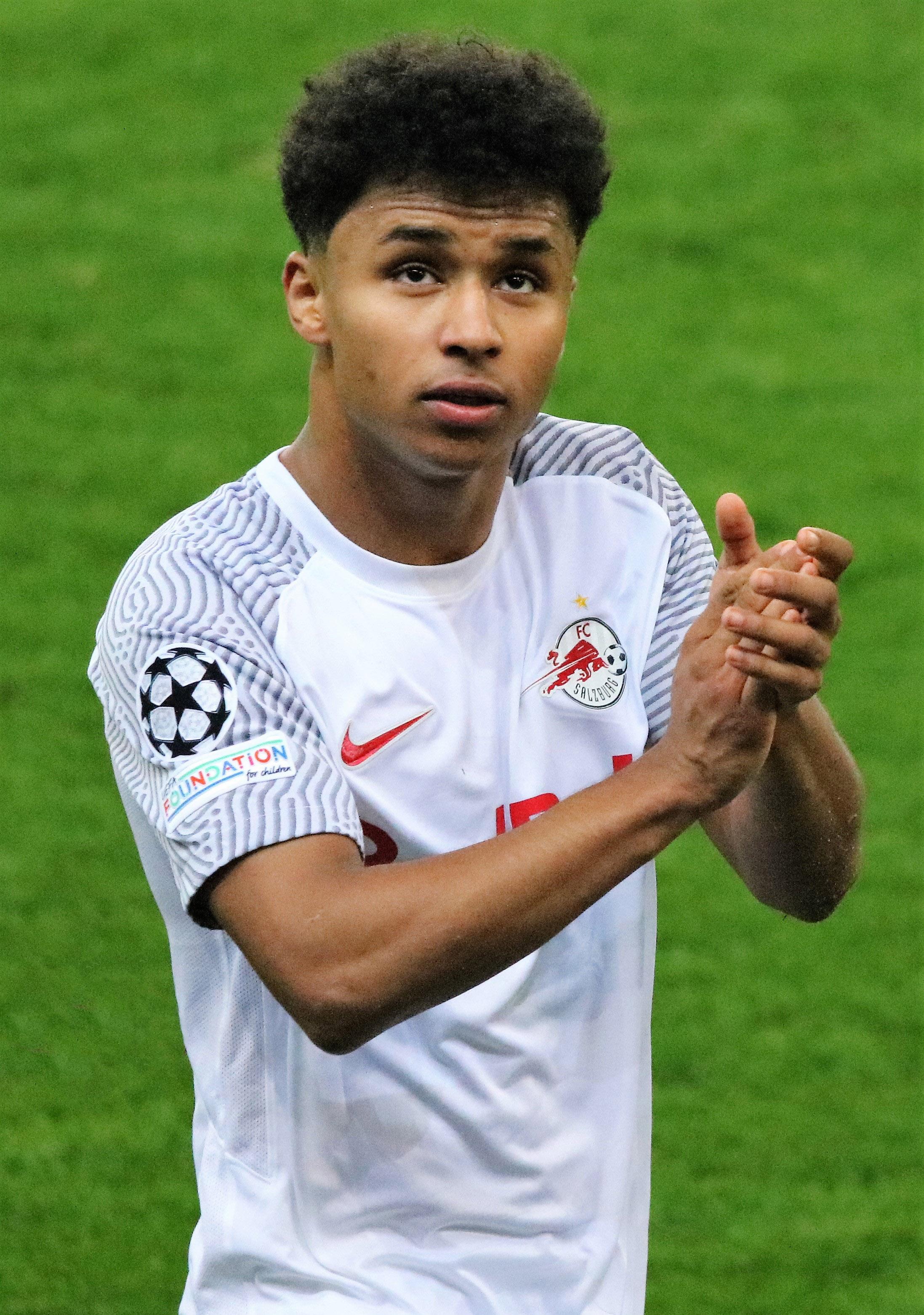 Karim Adeyemi Resmen Barcelona'da